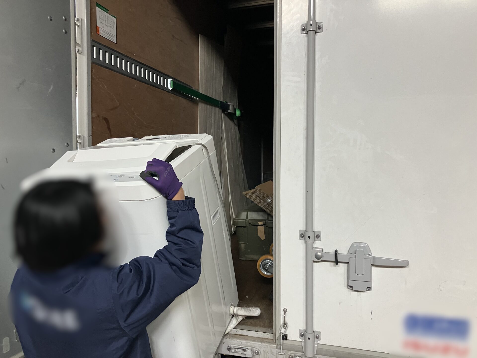 「1Kのアパートから洗濯機を回収しました」作業写真